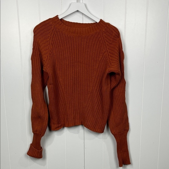J. Flower Sweaters - J. Flower Boutique Womens Sweater M Rust Crew Neck Cable Knit 100% Cotton Trendy